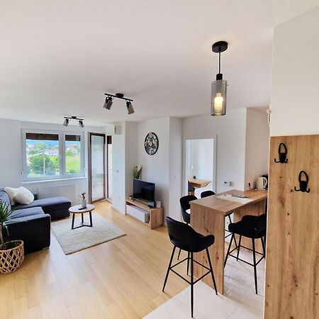 Apartment Queen คาร์โลวัตส์ ภายนอก รูปภาพ
