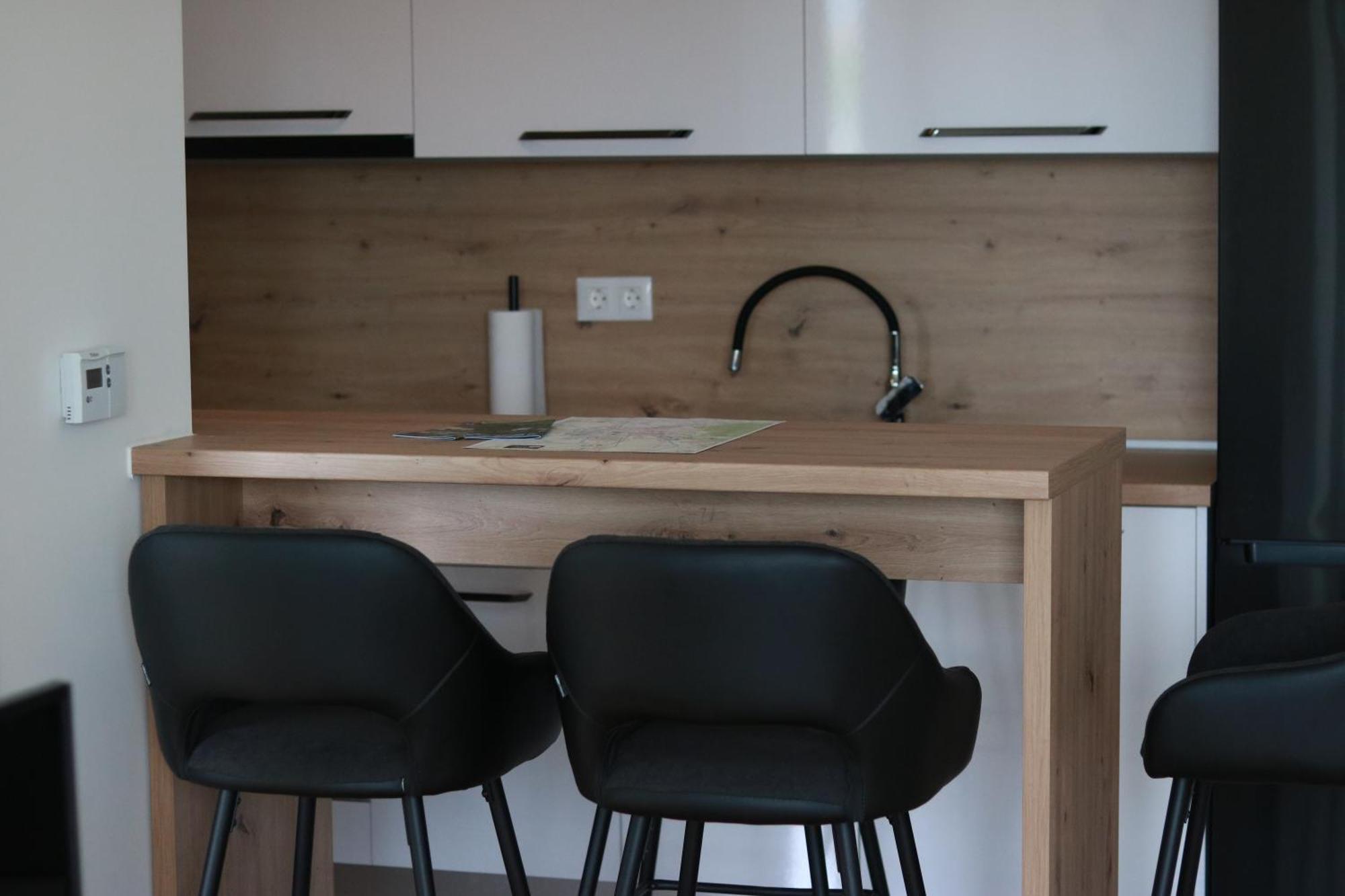 Apartment Queen คาร์โลวัตส์ ภายนอก รูปภาพ