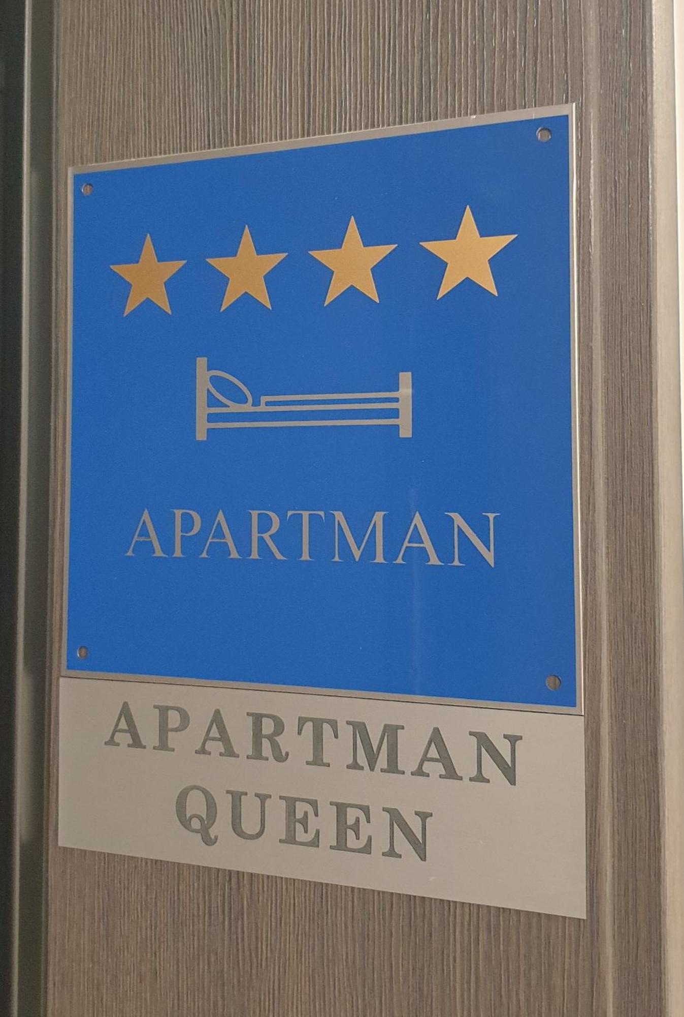 Apartment Queen คาร์โลวัตส์ ภายนอก รูปภาพ