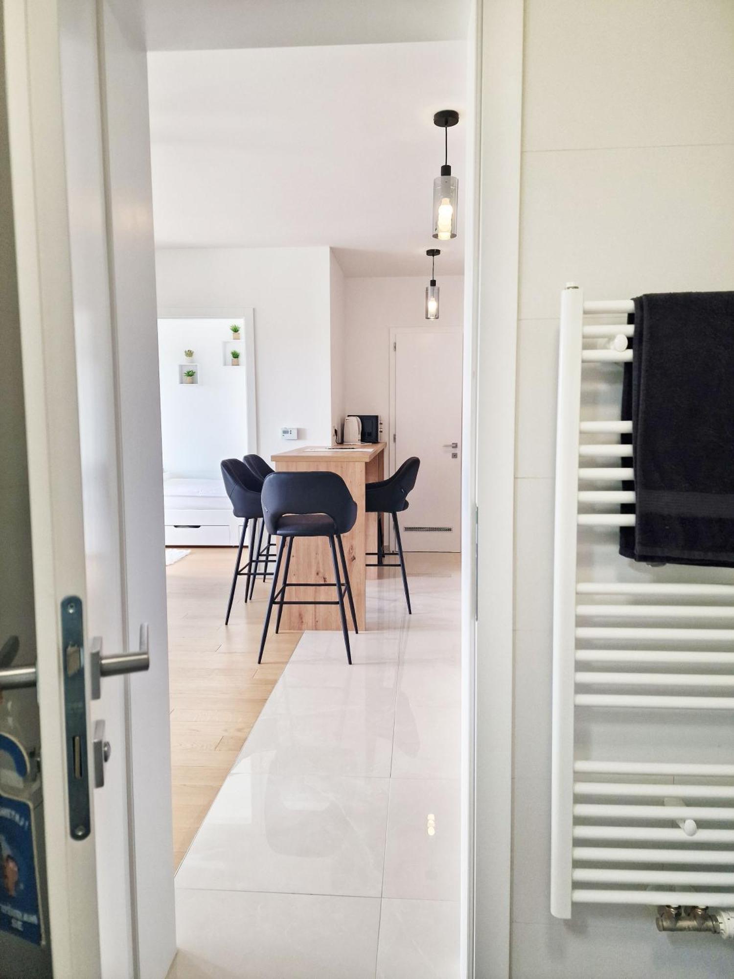 Apartment Queen คาร์โลวัตส์ ภายนอก รูปภาพ